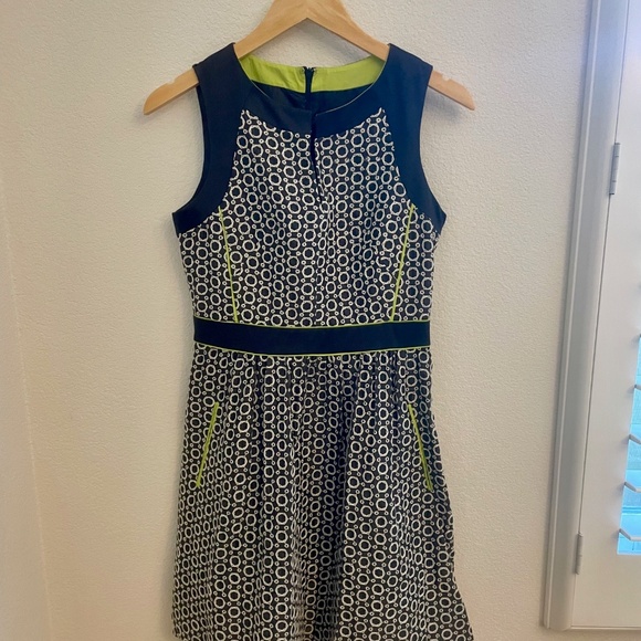 ☀️SALE☀️ MAGINN Embroidered Sleeveless Dress - Picture 1 of 10
